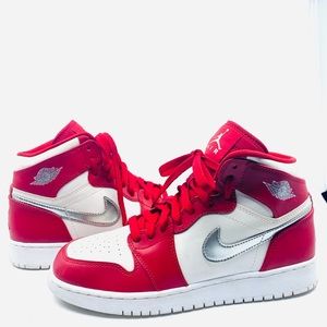 💯 Auth Nike Air Jordan 1 Retro